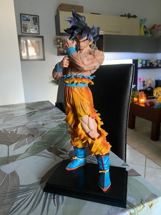 Dragon Ball Super Goku Ultra Istinto Figure 34cm