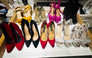 Vendo zapatos de tacón en buen estado..