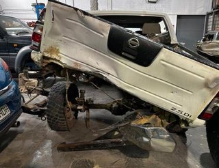 Enganche nissan 88842vk500 navara 2.5 d d22 45412
