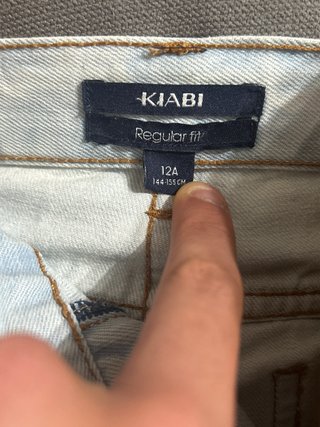 Pantalón tejano desgastado