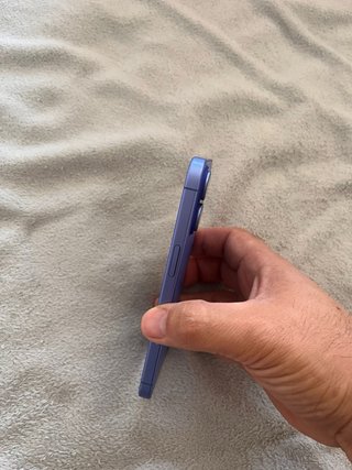 iPhone 16 Azul 90%bateria