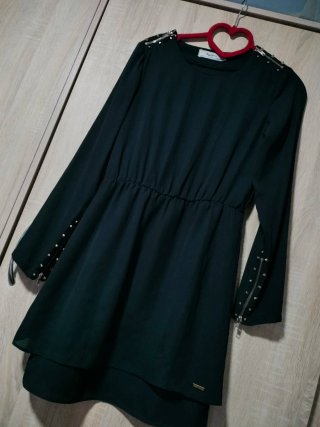 Vestido Pepe Jeans negro gasa cremalleras tachuela