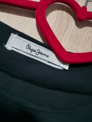Vestido Pepe Jeans negro gasa cremalleras tachuela