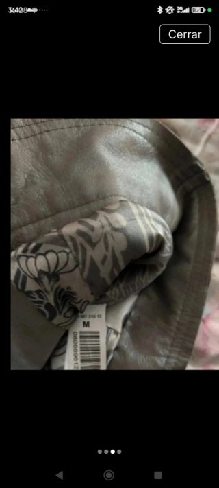 Chaqueta de piel plateada