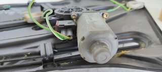 ELEVALUNAS TRASERO DERECHO VOLVO C70 CABRIOLET 2.