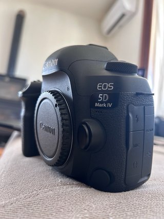 Canon 5D Mark IV