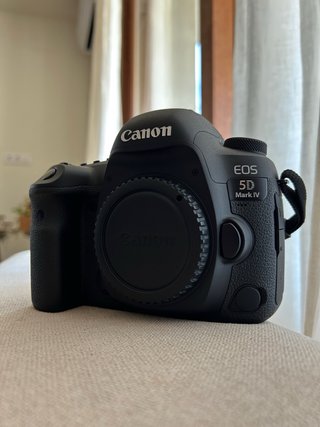 Canon 5D Mark IV