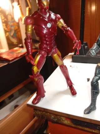 Iron Man y Spiderman Figuras
