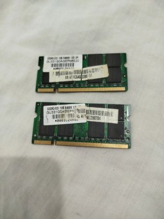 2x 1GB DDR2-533 Memoria RAM