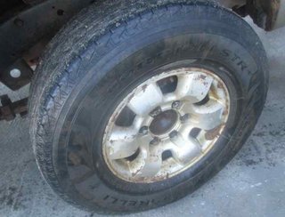 338888 4030037g00 llanta nissan pickup (d22)