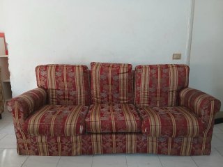 Divano 3 posti comodo tessuto