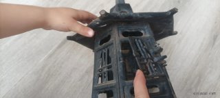 Faro de hierro forjado antiguo