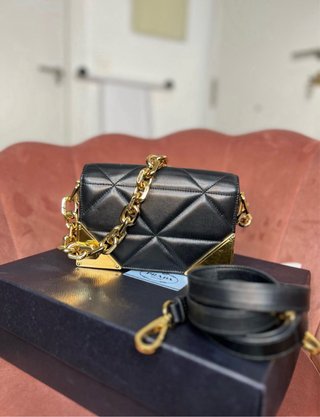 Bolso Prada Negro y Dorado