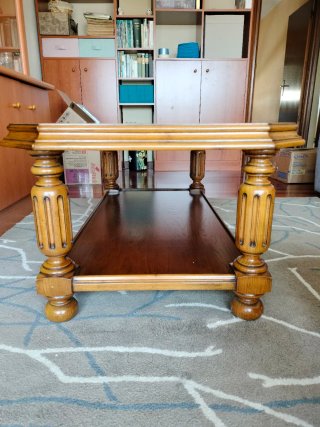 Mesa de centro maciza de castaño