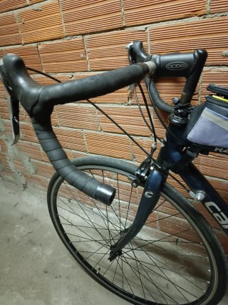 Bicicletta Cannondale R400 colore verdone/blu