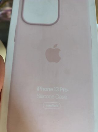 Custodia iPhone 13 Pro in silicone rosa MagSafe