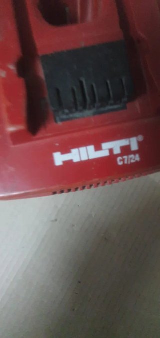 Cargador Hilti C7/24