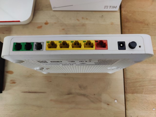 n.4 Modem Desktop Switch TIM & TP-LINK funzionanti
