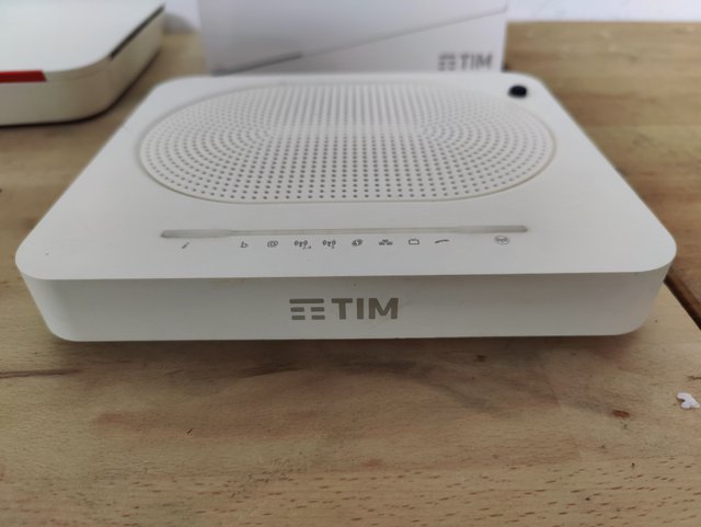 n.4 Modem Desktop Switch TIM & TP-LINK funzionanti