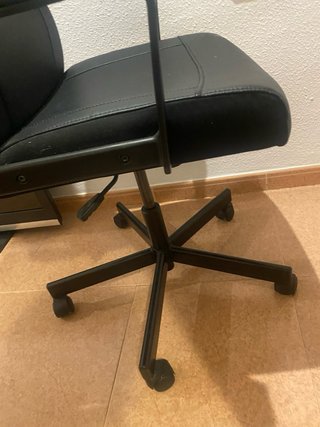 Sillón de oficina negro