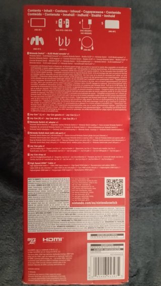 Nintendo Switch OLED + Mario Kart 8 Deluxe