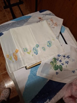 4 Sciarpe in tessuto con fiori