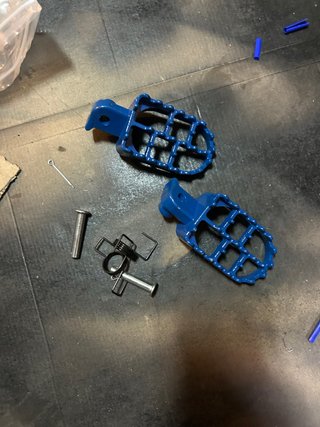 Posapiés Motocross Azules incluye jit de montaje