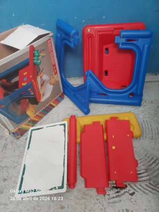 Pupitre infantil Smoby con asiento