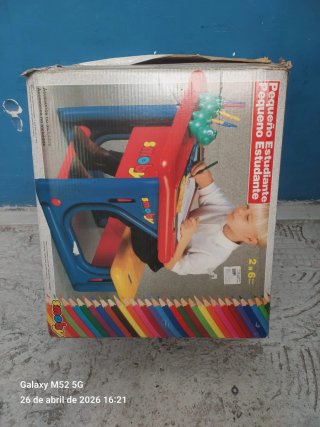 Pupitre infantil Smoby con asiento