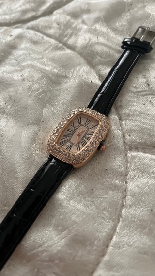 Orologio donna rosa elegante- idea regalo perfetta