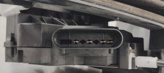 CERRADURA PUERTA TRASERA DERECHA FORD FOCUS LIM.