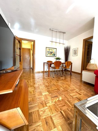 Mesa comedor madera y cristal