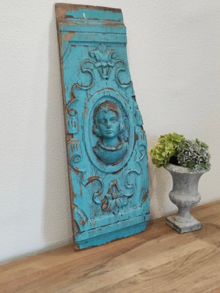 Fragmento retablo relieve azul antiguo