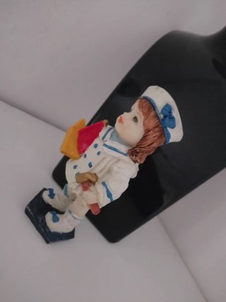 Mini statuetta ceramica bambina marina