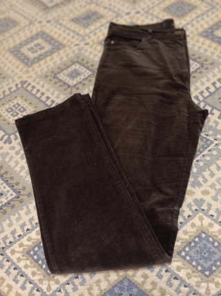 Pantalón pana fino suave