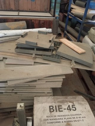 Restos de obra metálicos