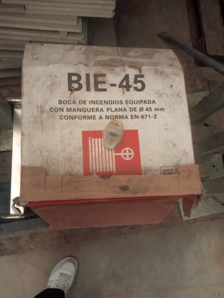 Restos de obra metálicos
