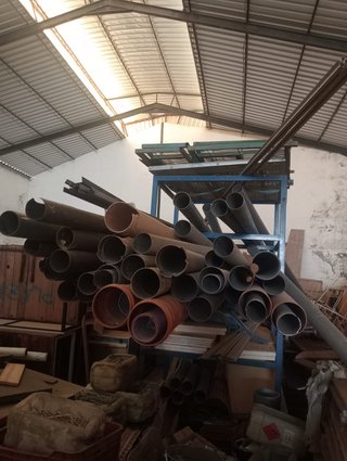 Restos de obra metálicos