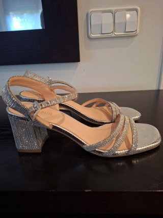 Sandalias plateadas mujer verano