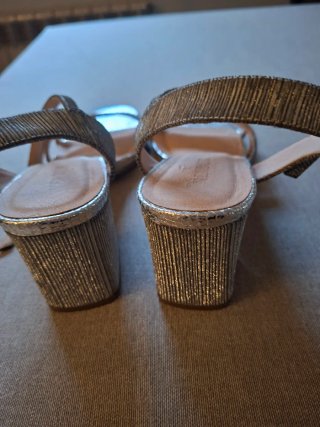 Sandalias plateadas mujer verano