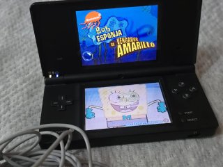 Nintendo DSi Nera + Gioco SpongeBob