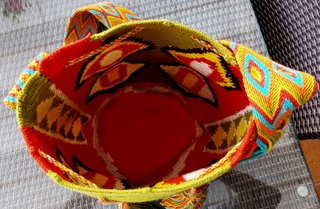 Bolso Mochila WAYÚU Artesanía Colombiana nuevecito