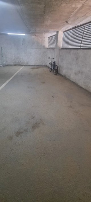 Venta plaza de garaje amplia.