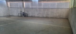 Venta plaza de garaje amplia.