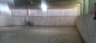 Venta plaza de garaje amplia.
