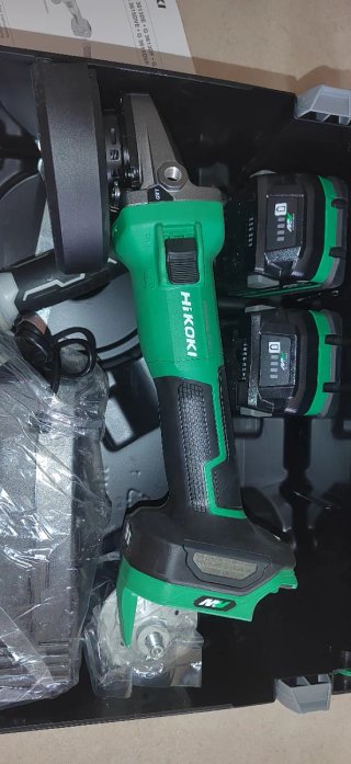 Smerigliatrice o moletta angolare HiKOKI G3613DVE