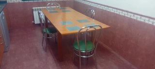 Mesa de cocina extensible con 4 sillas
