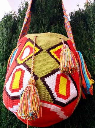 Bolso Mochila WAYÚU de Colombia nuevecito
