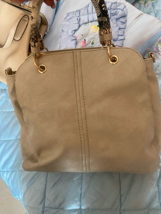Borsa beige con manico pitone