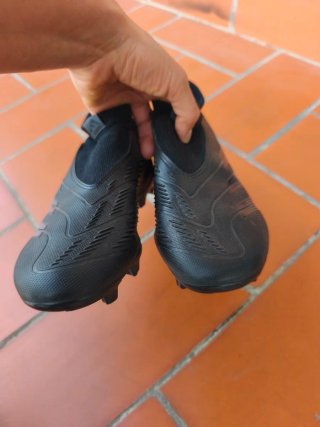 Botas de fútbol Adidas Predator Negras